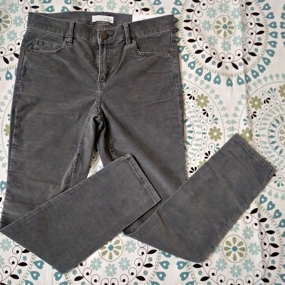 LOFT Modern Skinny Jeans. LOFT Woman Soft pants. Teenager Skinny Gray Pants.